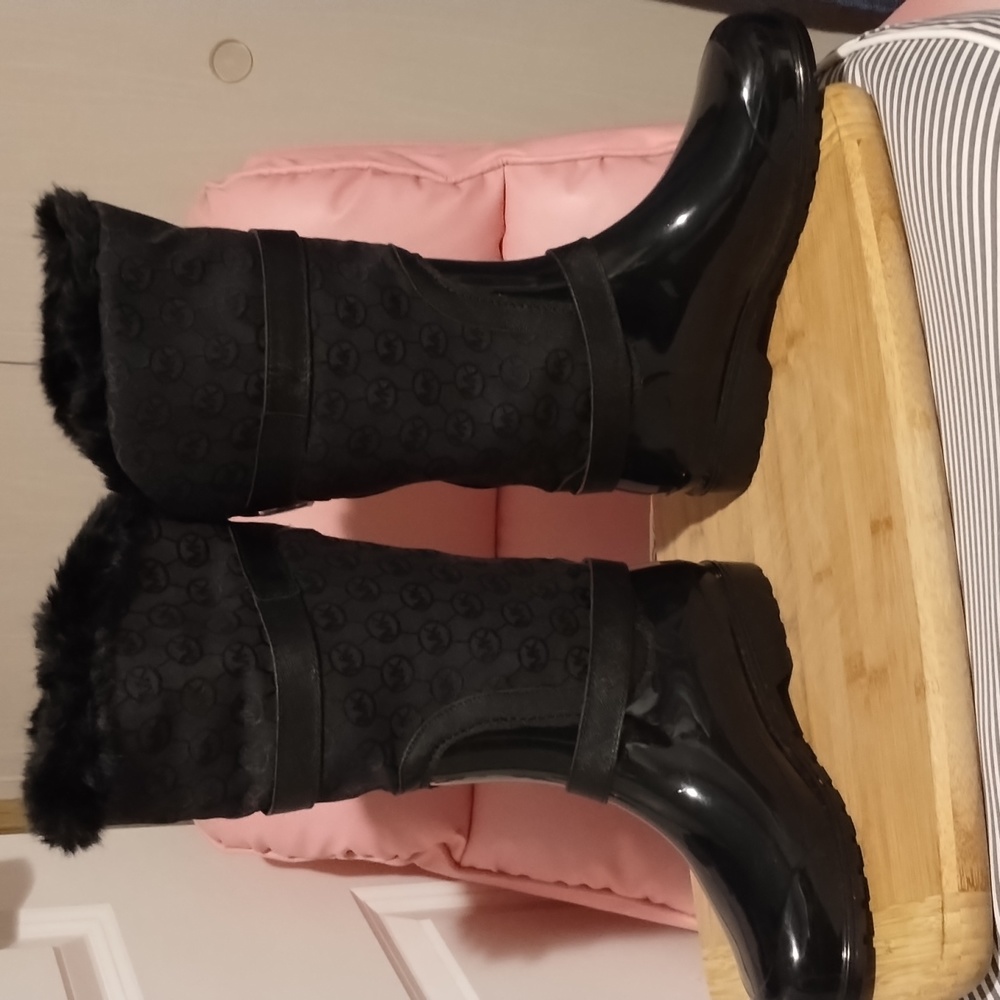 Michael Kors Size 7M NWOT Winter/Rain Boot - Picture 5 of 10